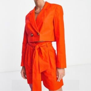ASOS linen 2pc short set 
Crop blazer
Paper bag waist shorts
Size 12